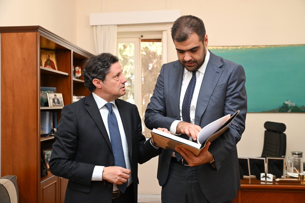 ZiadMakary's tweet photo. التقيت اليوم في العاصمة اليونانيّة أثينا نائب رئيس مجلس وزراء  اليونان المتحدث باسم الحكومة بافلوس ماريناكيس، وتداولنا في  ملفي الإعلام والنزوح السوري، وشكّل اللقاء فرصة لنقاش إمكانية  التعاون بين تلفزيون لبنان والتلفزيون  اليوناني الرسمي بما يعزّز العلاقات الثقافيّة بين بلدينا.
@pavlmarin @MediaGovGr @GreeceinLebanon