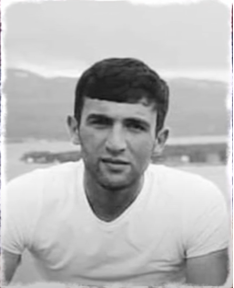 Armenia_Better's tweet photo. Garik Ararati Aghasyan. Fallen hero

2001 - Oct 21, 2020 Varanda #Artsakh. 6th child of 7 children family.
Fought when injured. His remains were identified 8 months later June 22, 2021

https://t.co/TE3X57ELvc https://t.co/6azuLQUdbX