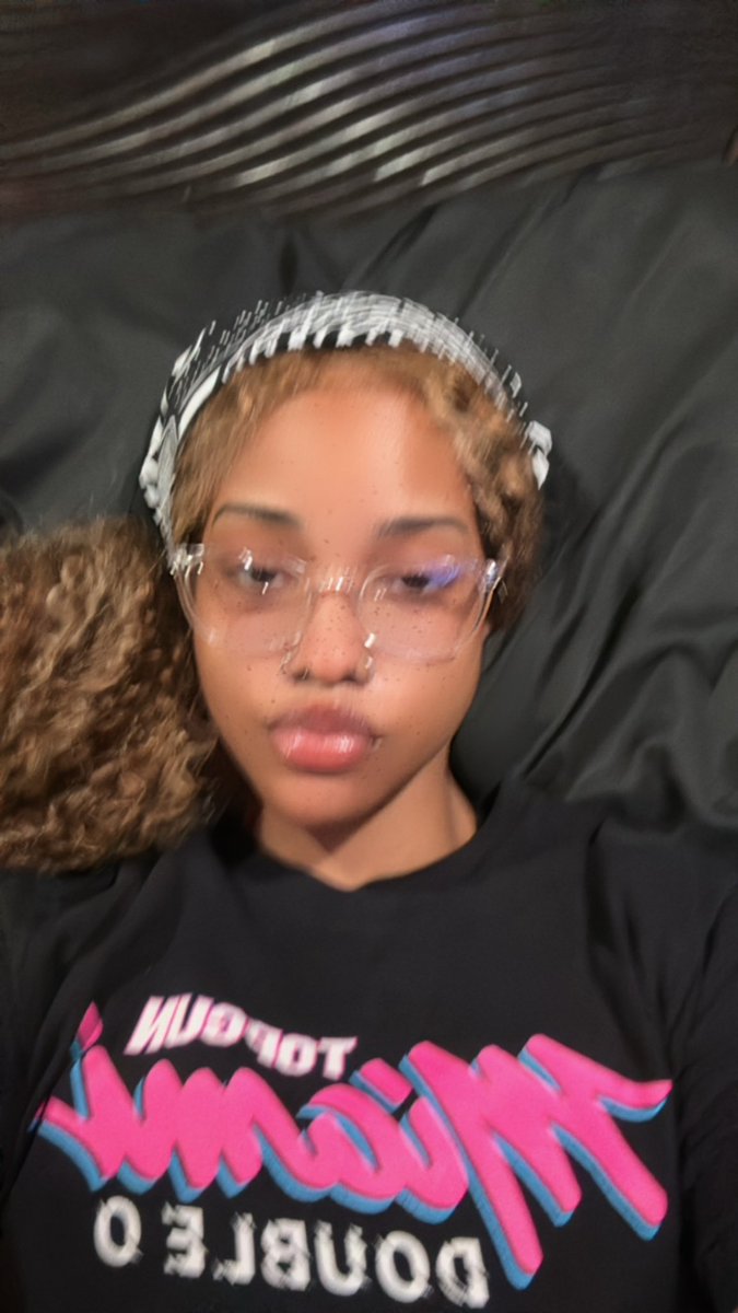 joyisloud's tweet image. 🫨