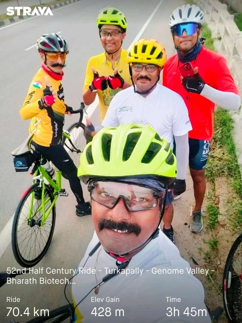 #HyderabadLovesCycling #HappyHyderabad #Cyclist Spreading Happiness Supporting #hyderabadCyclingRevolution #activemobiltiy Campaign Walk < 1 km Bicycle < 5 km Public Transport > 5 km @HydcyclingRev @md_hgcl @TelanganaCMO