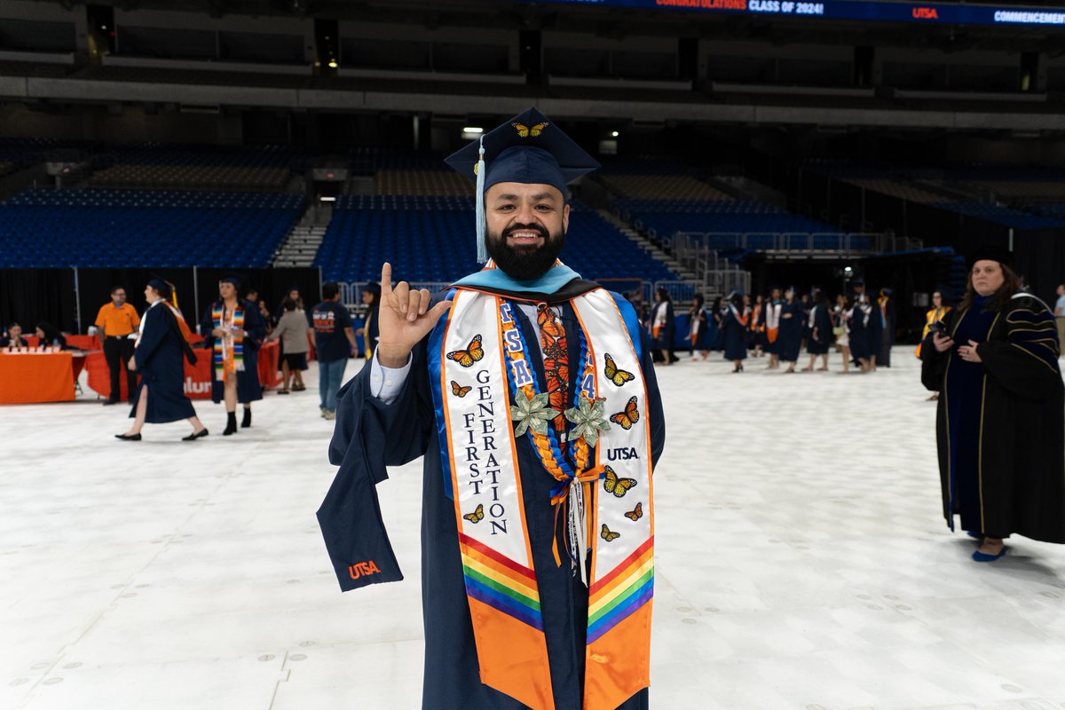 Raise your hand if you graduated with your masters! 🙋 All of your hard work was so worth the reward. Congratulations! 🧡 💙 #UTSA #UTSAGrad24