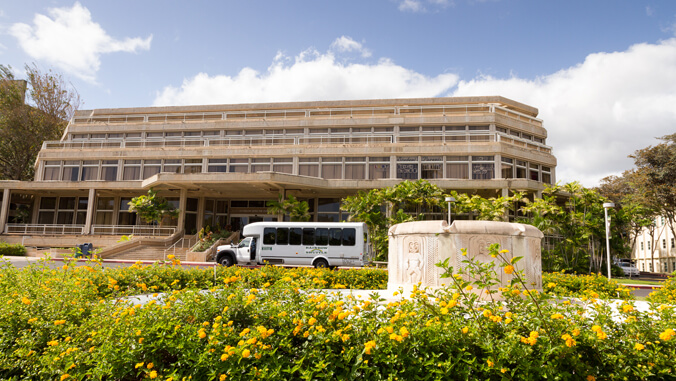 ✨ Our campus is one of the prettiest colleges in the nation! A new ranking by Architectural Digest in April 2024 listed #UHManoa first on the list of 64 schools selected out of nearly 3,900 nationally ➡️ bit.ly/3Up1kOk