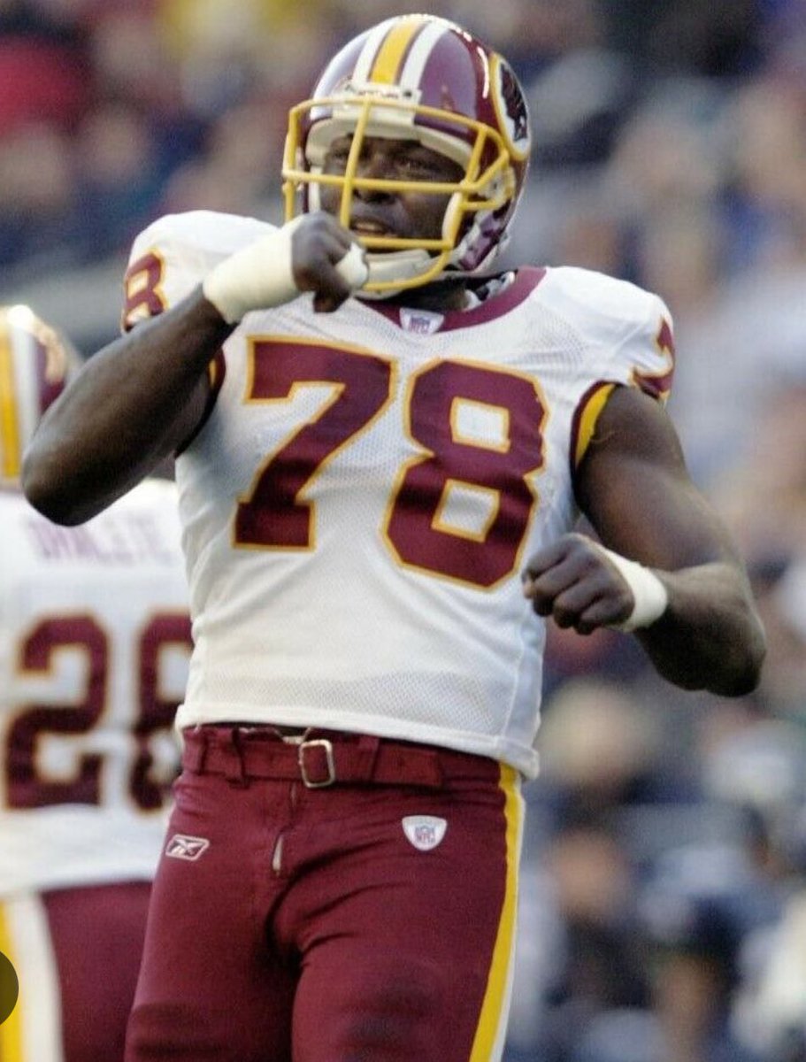 geebee725's tweet photo. @_MLFootball Bruce Smith, Washington Redskins https://t.co/km1dPBL8xg