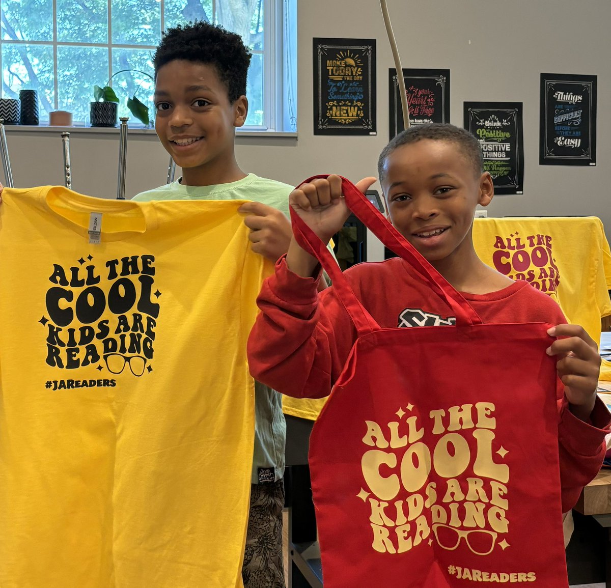 Today was spent hyping the @dcpslibrary and @dcpl Summer Reading Programs. Remember, reading just 24 minutes a day during the summer will help prevent the ‘summer slide.’ @BrandonBest @DCPSChancellor @charlesallen @W6PSPO @dcpublicschools @DMEforDC *Raffle gifts by Ms Boyd*