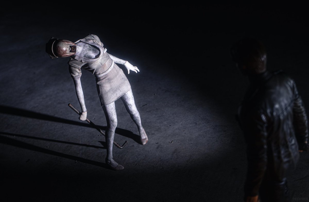 Restless dreams

#toyphotography #iconiqstudios #silenthill2 #onesixthscale
