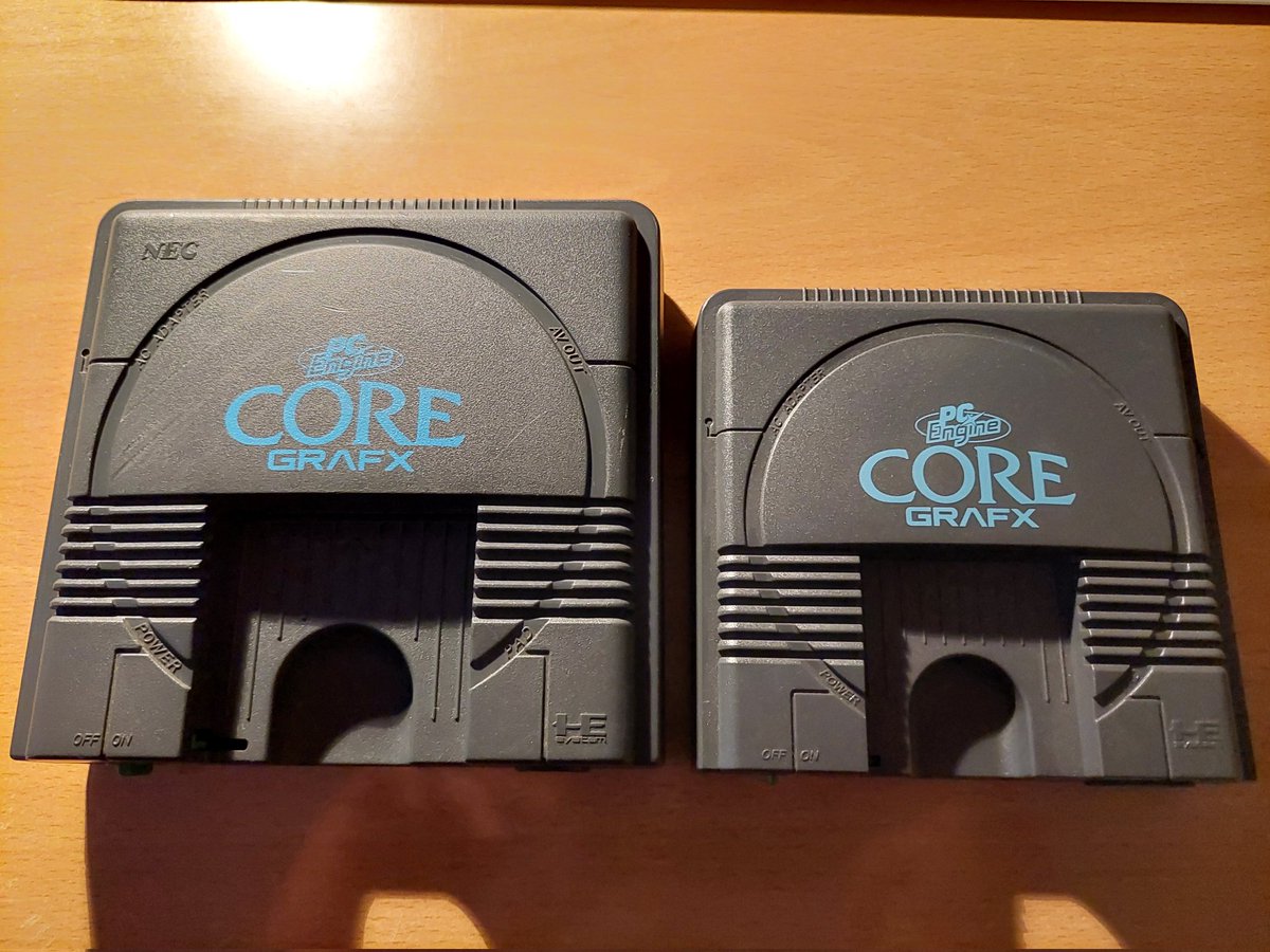 luissalassolas's tweet image. Pensaba que la #coregrafx normal sería más grande que la #coregrafxmini pero no y esto me ha sorprendido gratamente!! Esperando que lleguen más cositas de #Japón. 🤟😃