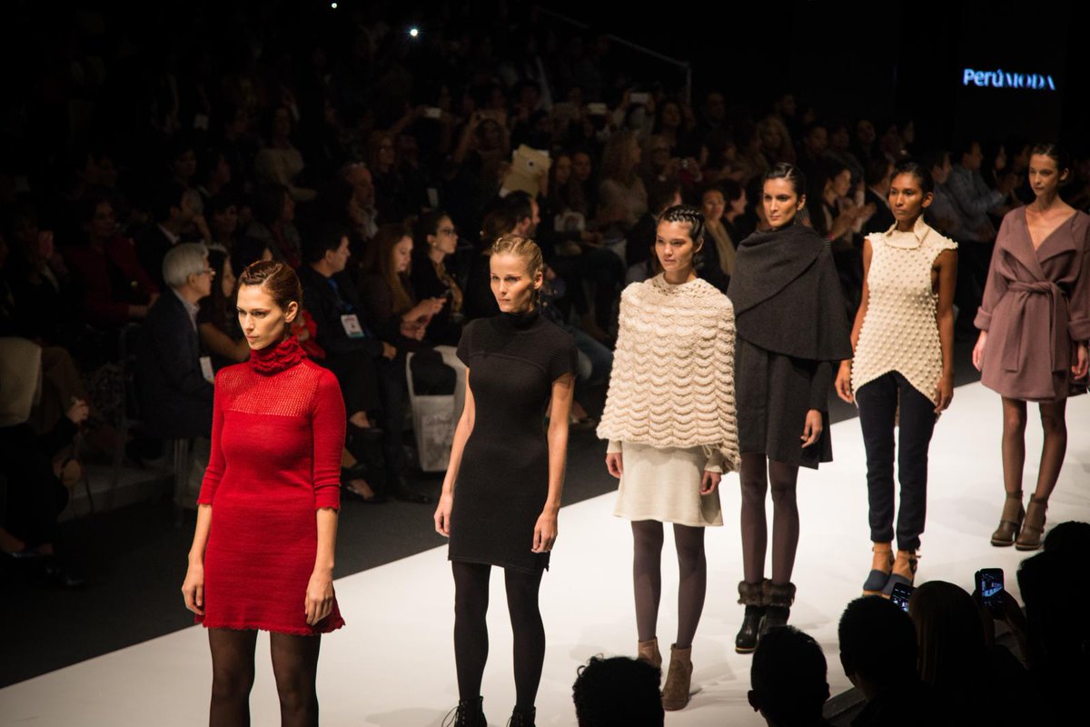 Promperu's tweet image. ¡Se destacará la creatividad peruana y nuestra capacidad industrial! Toda la información: gob.pe/es/n/958371
@PeruMODA #PerúModaDeco #PerúModa #ModaPeruana #Perú #Peru