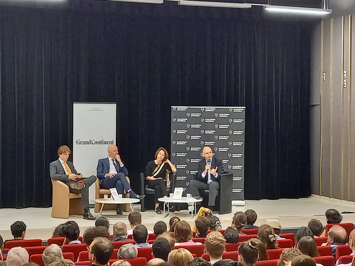 🇪🇺 [#Conférence] Notre président @EnricoLetta au @GC_Mardis pour échanger sur l'avenir du marché intérieur 'Jacques Delors m'avait dit au début de mon mandat pour mon rapport que le #marché_unique avait uniquement fonctionné parce qu'il y avait une politique de cohésion.'