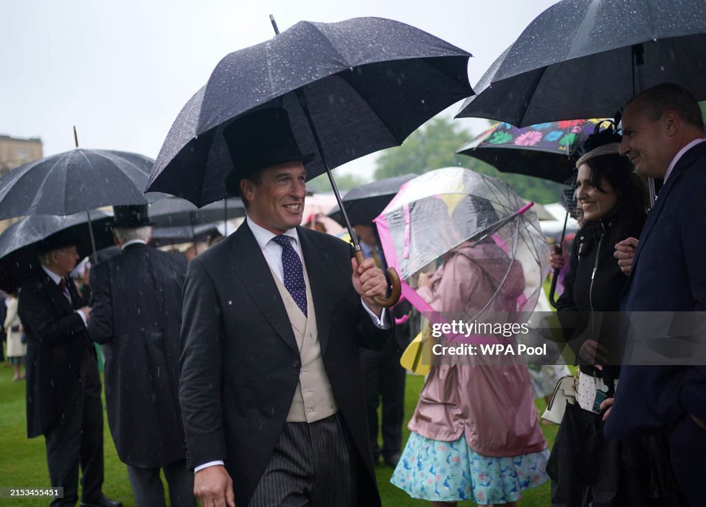 #ZaraTindall  Love seeing the younger group out today. #PrincessBeatrice  #PrincessEugenie #MikeTindall  & #PeterPhillips #PrinceOfWales