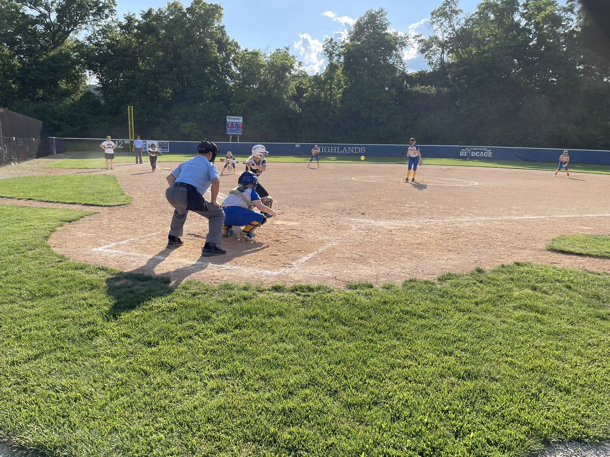 Lady Devils advance to district finals with a solid 7-3 win over Newport Central Catholic!
District finals tomorrow at Highland vs. Highlands at 6:00 PM.

Go Devils!
⭐️⭐️⭐️⭐️⭐️🥎