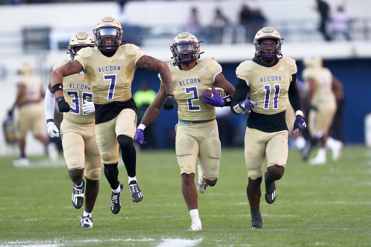 Extremely Blessed To receive My first Division One Offer From AlCORN STATE!!! @AlcornStateFB @connor_breland @football_pearl @CoachBusz @warren_rowan @shayhodge3