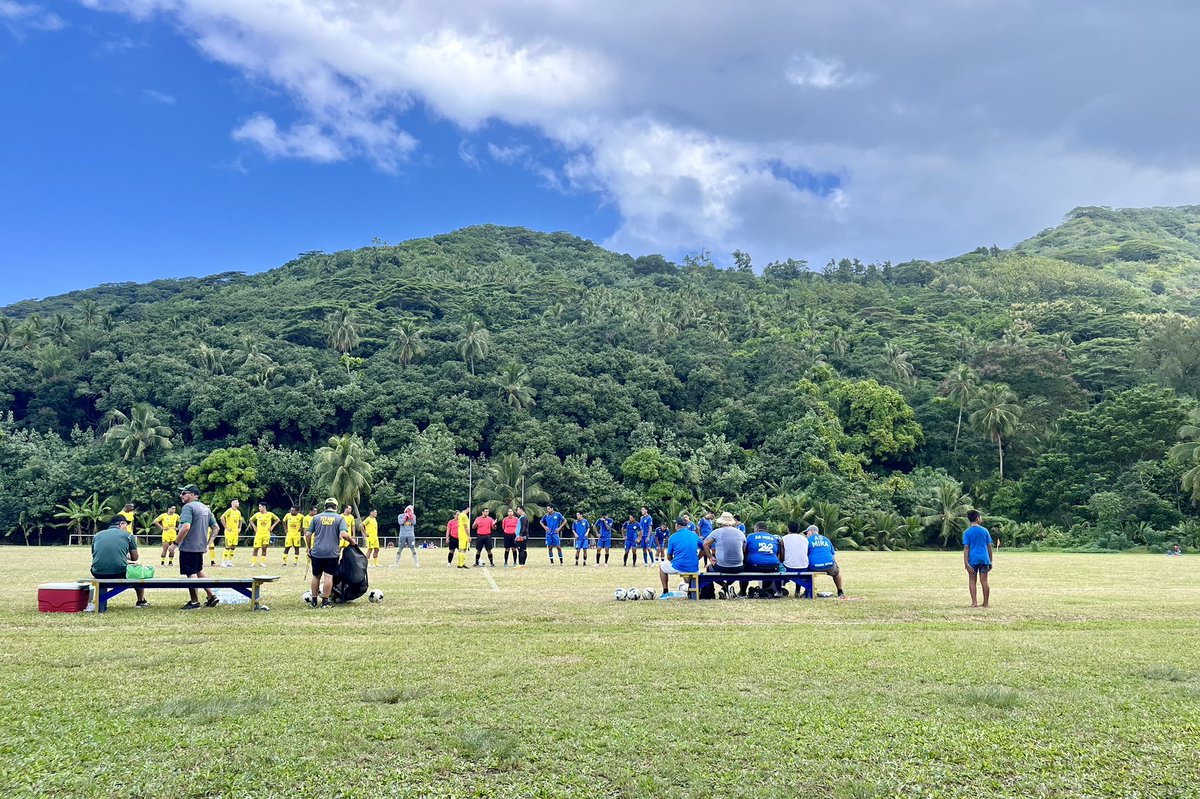 An amazing day on the island of Mo’orea in French Polynesia. Two games in the Coupe de Polynésie séniors hommes 1/4 de finale. Over 1500 people in the main stand and scattered around the ground at Stade Afareaitu. Football in Oceania. Can’t beat it. ⚽️🏖️