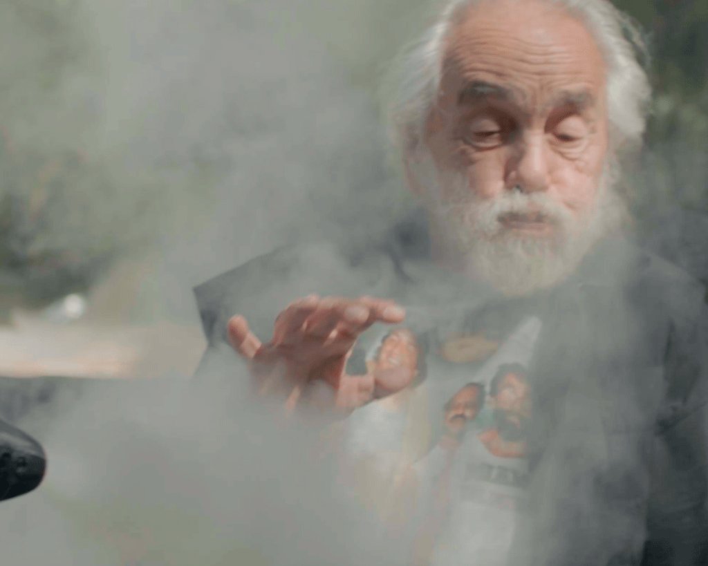 It's 4:20, do you know where your Tommy Chong is? (Hint: He's probably still smoking the biggest blvnt ever after breaking the World Record ✌️🍃)