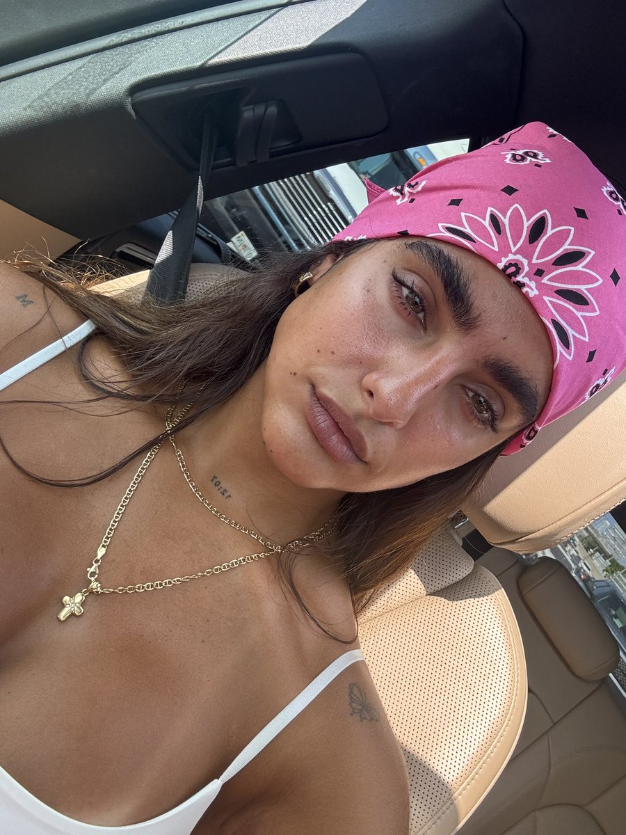isabellaalc_'s tweet photo. 💗 https://t.co/eOjYkbIwAE