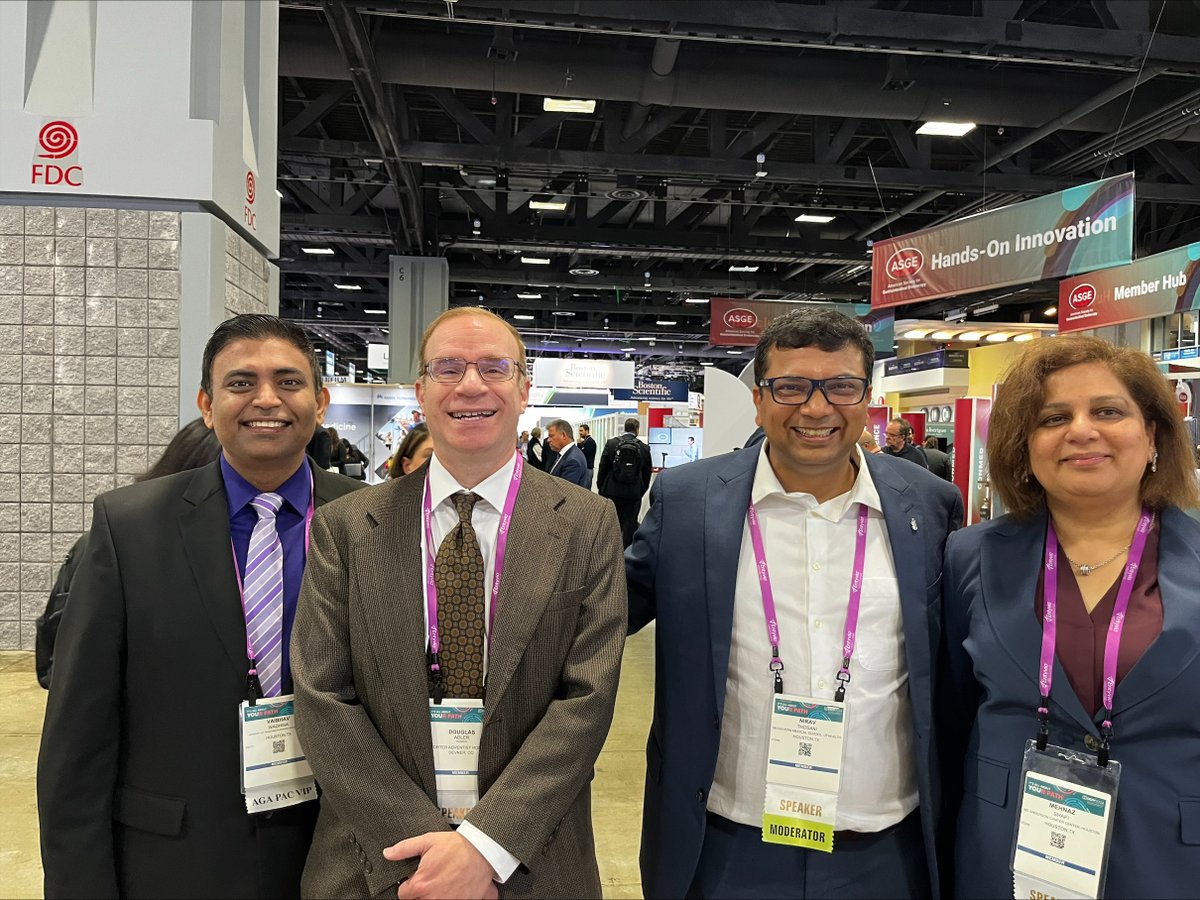 Great to catch up with the Houston crew at DDW!!! #gitwitter #ddw