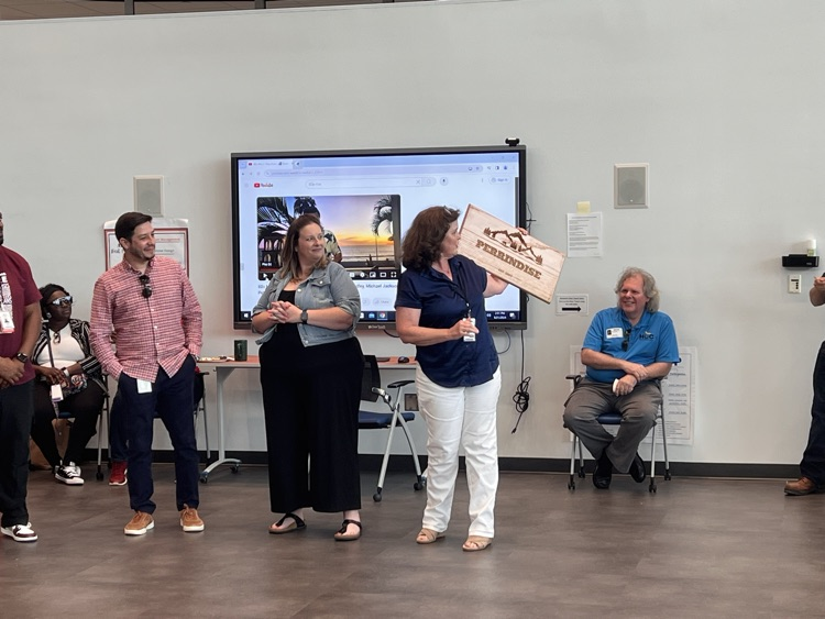 Today we celebrated Julie Perrin who is retiring from @AliefISD after 32 years & been a valued member of the @AliefCTE family for the past 17 years. She will be greatly missed, but is thrilled to be moving to CO to live in 'Perrindise'. Best of luck on your new adventure Julie!