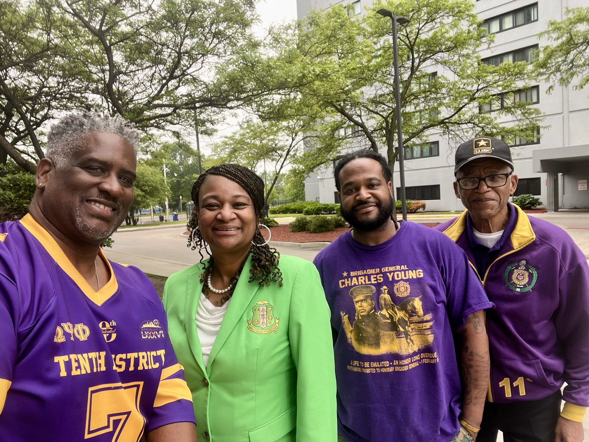 Group cooperation looks like this