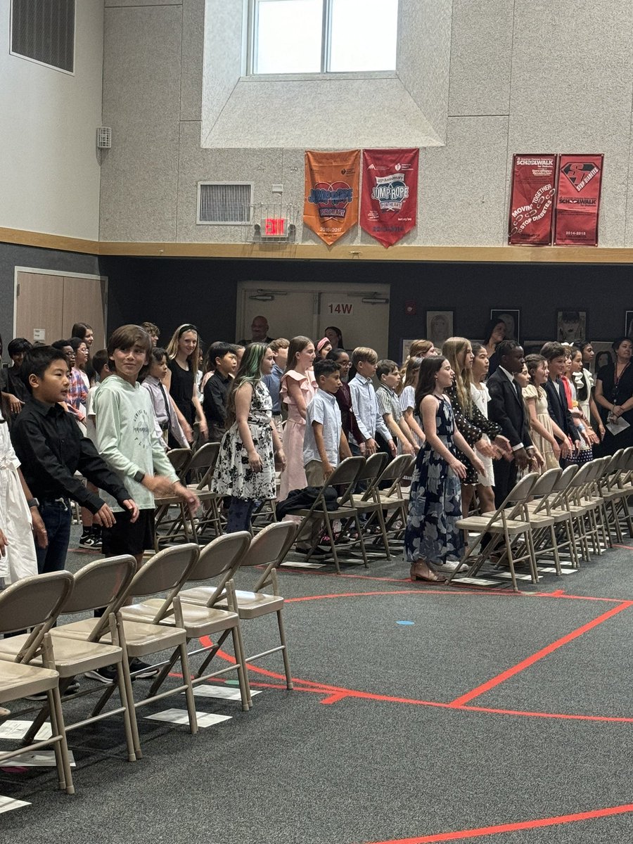 Congratulations to the @SREStallions 5th graders on their crossover to MS! 👏@SRE_Principal, I can’t wait to have these students as Eagles next year! #SoaringTogether💙🦅💛