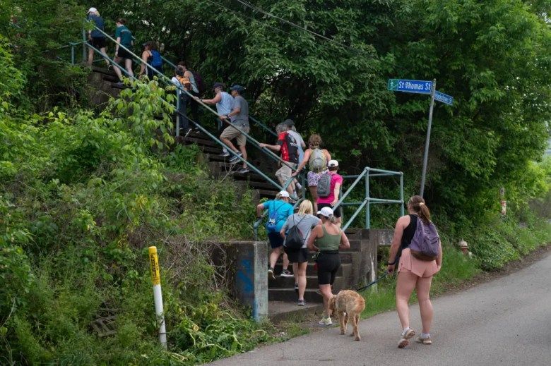 FIRST PERSON: In many ways, Pittsburgh’s “death stairs” are a living fossil of the city’s history. buff.ly/3QLKIiA