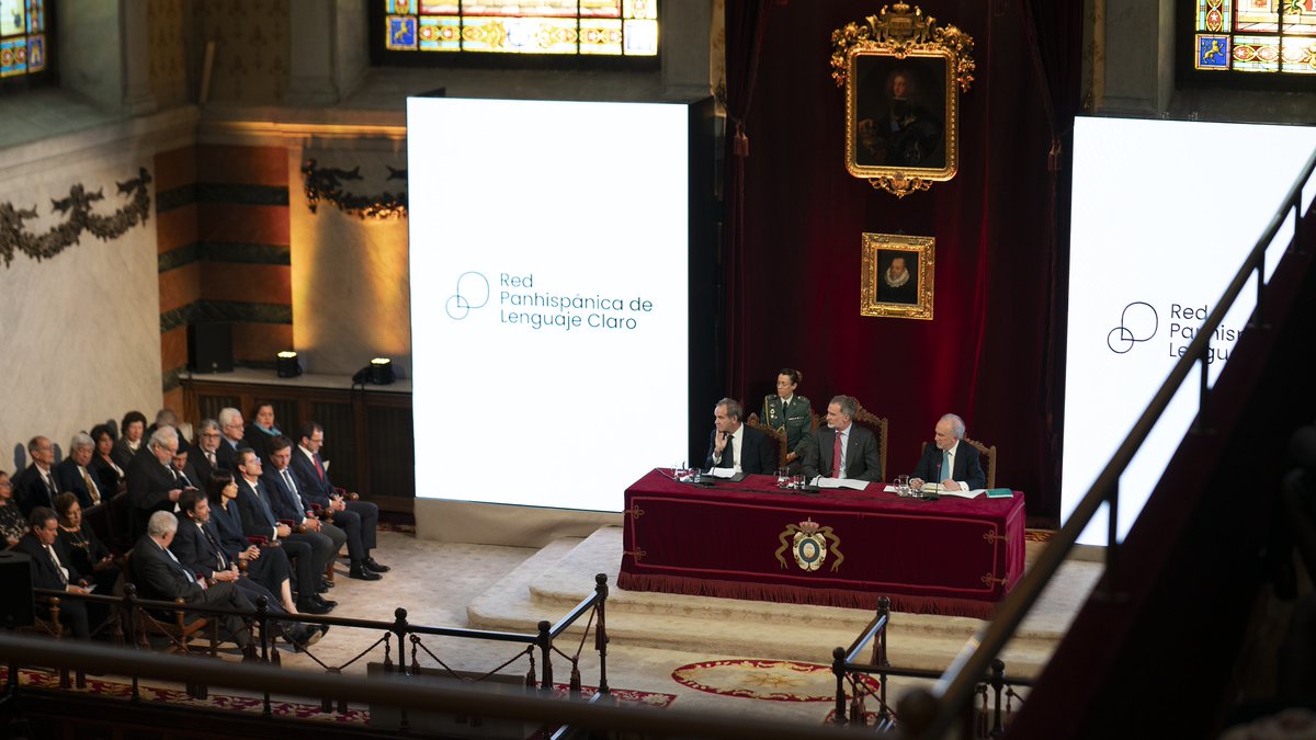 El rey preside la clausura de la I Convención de la Red Panhispánica de Lenguaje Claro en la sede institucional de la Real Academia Española. Más información: ow.ly/uTfs50RPBtr.