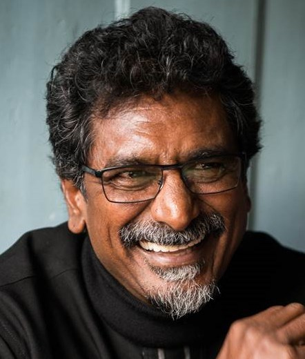 SAfmRadio's tweet image. [ON AIR] On today's edition of #TheVPLegendsLounge we sit down with @Jay_Naidoo - Elder, Activist AND Founding SG of @_cosatu on #SAfmViewPoint with Nqaba Mabece.