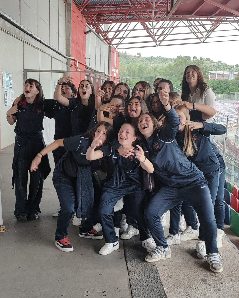 CosenzaOfficial's tweet photo. Incontro di fine stagione per il Settore Giovanile, il Settore femminile e il Cosenza for Special. È sempre bello ed emozionante incontrarvi tutti insieme al “Marulla”, Lupi e Lupe! 🐺❤️💙

#ForzaLupi #ForzaLupe https://t.co/MOIUuqU3gY