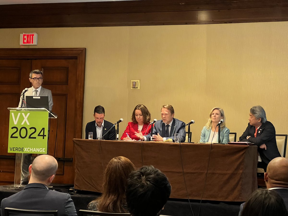 Tanya Bennett tweet media