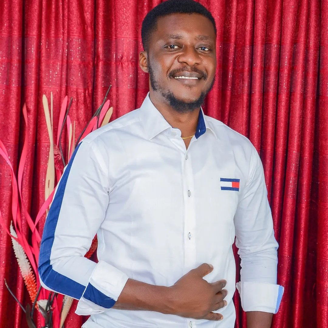 talk2tunjos's tweet photo. #NewProfilePic https://t.co/0CEHegKsWX