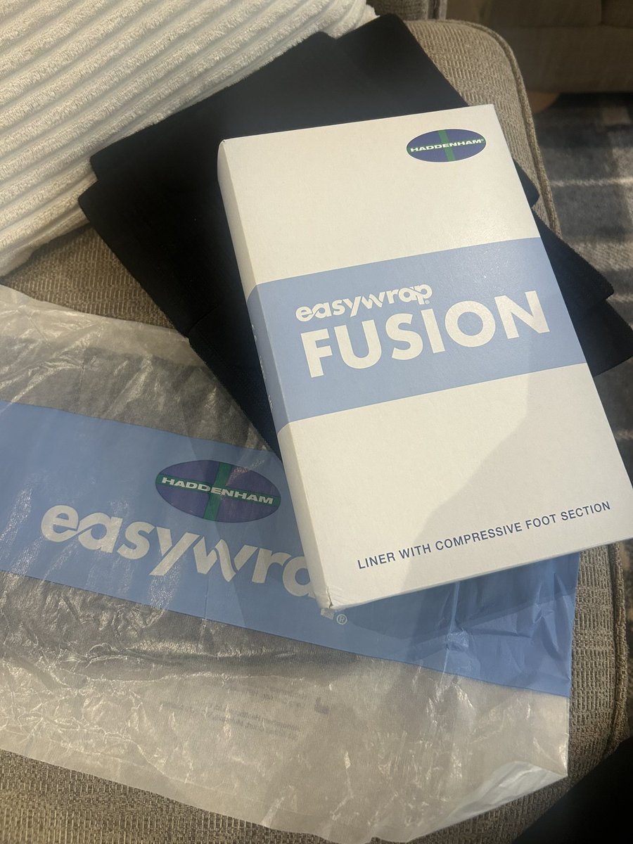 heathermacgolf's tweet photo. Buzzing to try the new kit tomorrow ๐๐ซ #compressionwraps #lymphlife #FML https://t.co/XbomIKDzbb