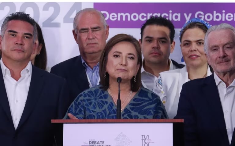 ¿QUÉ SERÁ DE XÓCHITL DESPUÉS DEL 2 DE JUNIO? La candidata del PRIAN se quedará sola. Quienes hoy la apoyan, la harán responsable de la debacle. La acusarán de que nunca se mostró presidenciable, no construyó un proyecto de nación, no supo debatir, no supo terminar un discurso