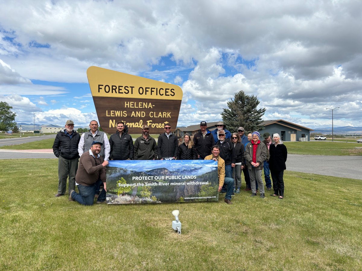 MTEIC's tweet image. Nearly 10,000 Montanans signed a petition to protect the #SmithRiver from industrial mining. Today, the Smith River Public Lands Coalition delivered these signatures to the USFS, urging a mineral withdrawal near a proposed hard rock mine by a key Smith River tributary.

#mtpol