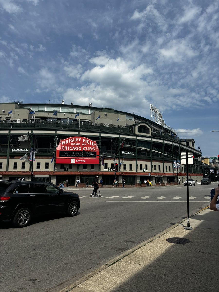cjdarr7's tweet photo. Chicago I am inside you https://t.co/XJ7XDmwpiJ