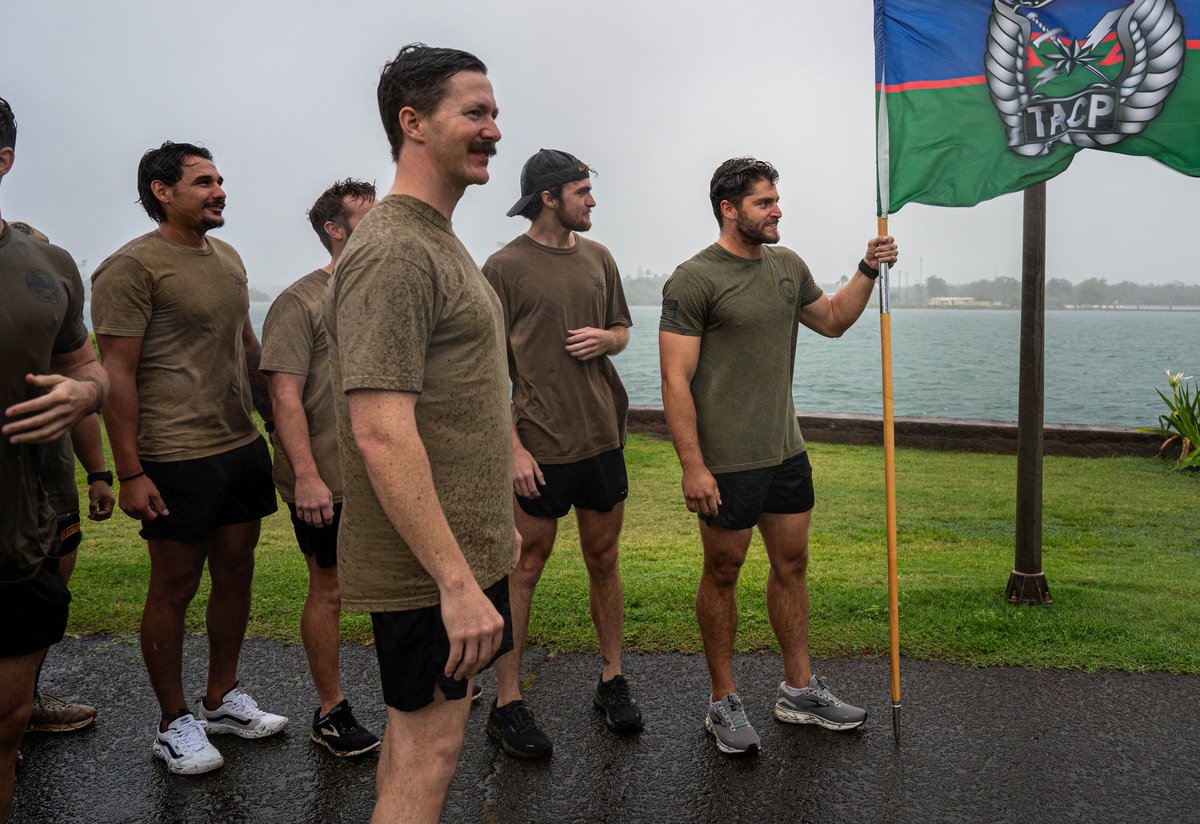 JointBasePHH's tweet photo. Last week the #25ASOS #TACPs, held their annual 24-hour run at Missing Man Memorial Park to honor the fallen and to help support the needs of the family members who were left behind. United States Air Force #25ASOS #jbphh @usairforce #rainorshine
π· @15thwing https://t.co/QZkMb7LXyv