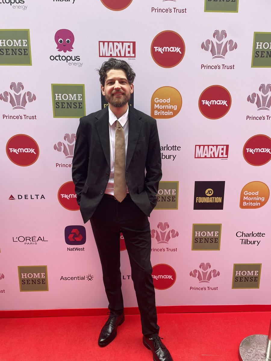 Tom Phillips tweet media