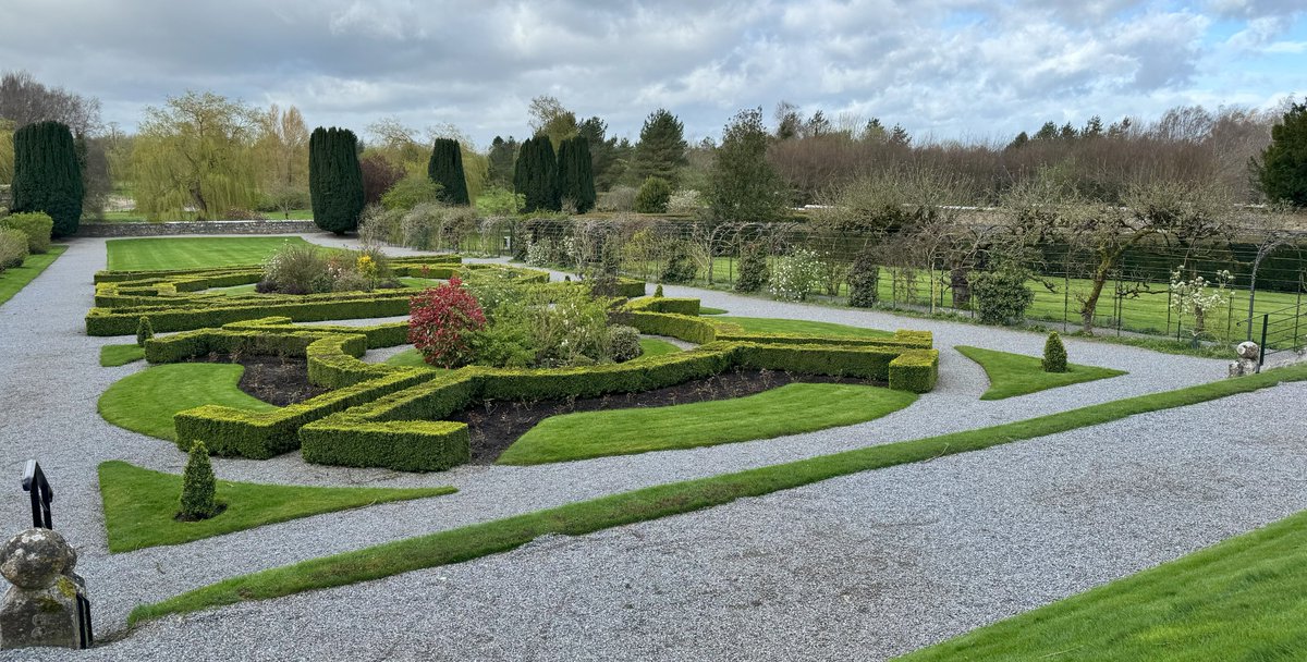 ConferenceEvent's tweet image. SCENTS of Ireland - Famous gardens of Powerscourt - worth wandering!