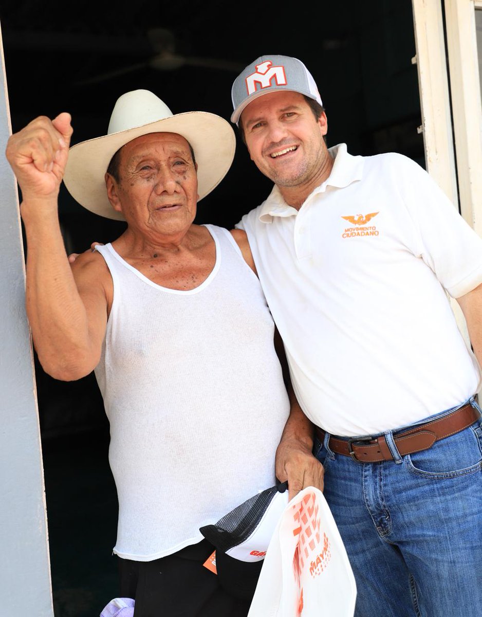 Gracias por escuchar mis propuestas y recibirnos tan cálidamente aquí en #Soyataco en #JalpaDeMendez. #Tabasco se pinta de Naranja🍊 ¡Seguimos adelante!