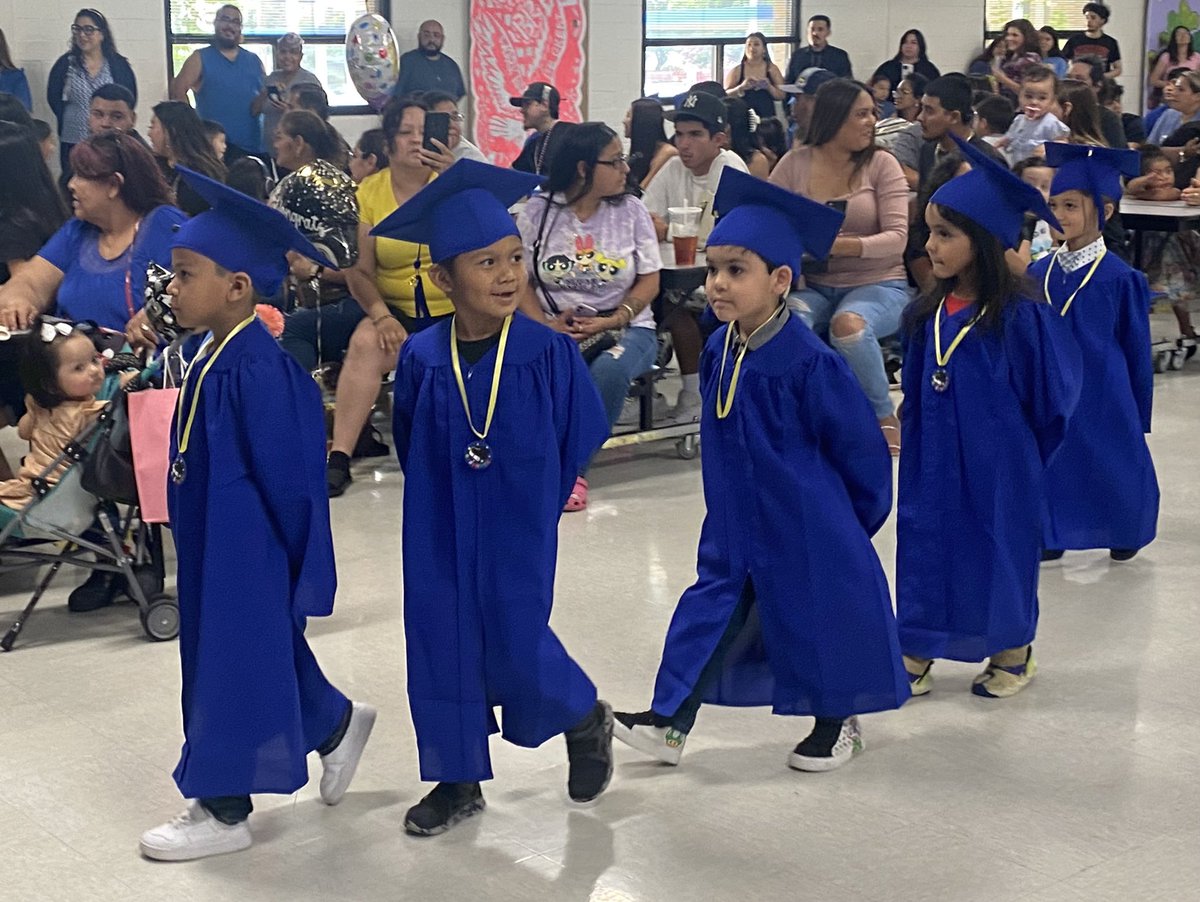 Iris N. Zepeda (@iriszinece) on Twitter photo Head Start Pre-K, setting the foundation for life long success! Congratulations to our students who are heading off to Kindergarten. <a href="/JTBrackES_SAISD/">JT Brackenridge ES</a> Head Start Pre-K, setting the foundation for life long success! Congratulations to our students who are heading off to Kindergarten. <a href="/JTBrackES_SAISD/">JT Brackenridge ES</a>
