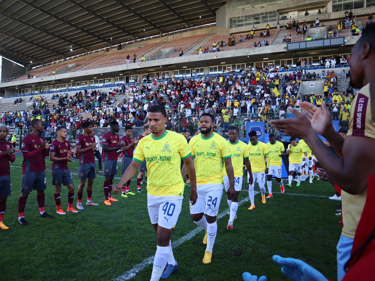 MS_Sharpeville's tweet photo. This team called Mamelodi Sundowns has character. Mamelodi Sundowns will not lose anytime soon.
Mentality, that's what it is.
#Sundowns 👆#DStvPrem #7InARow #Champ7ons https://t.co/S9CCwpO6l2