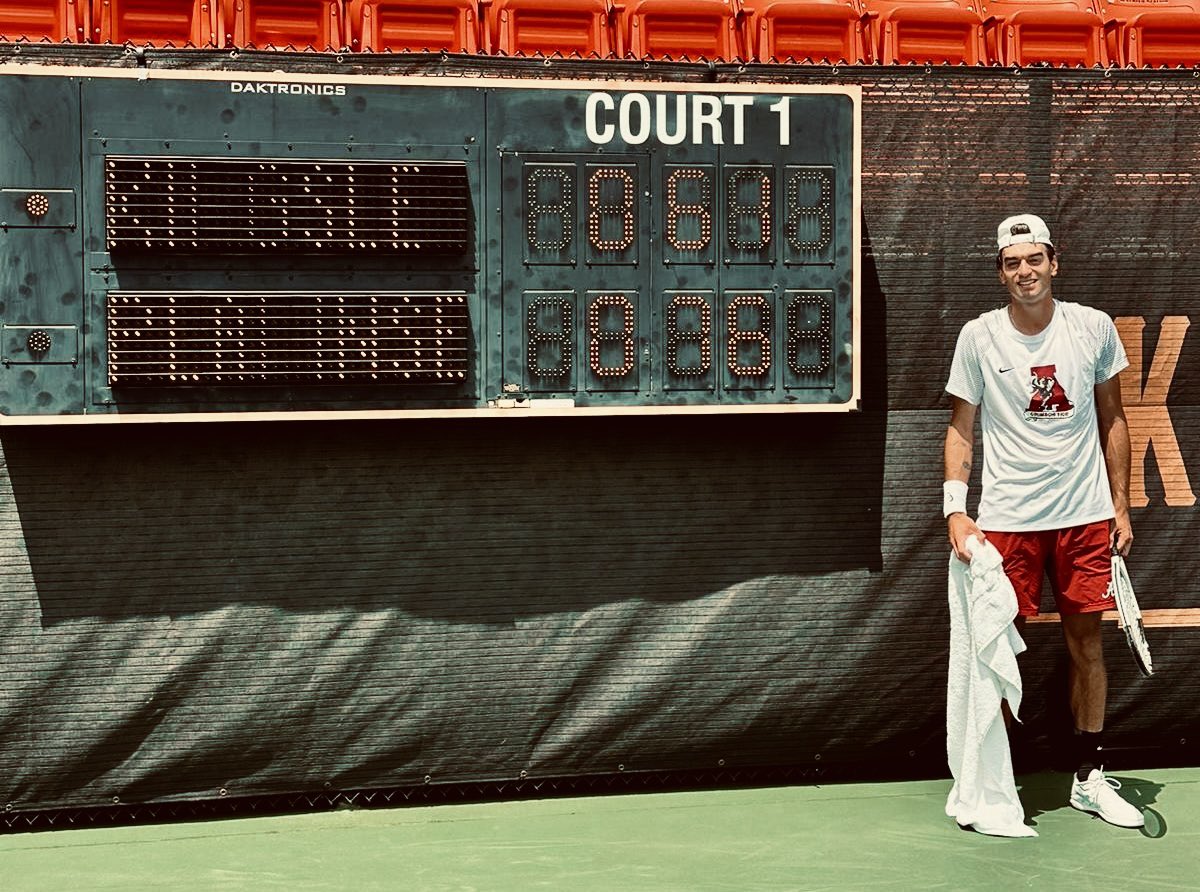 UACoachHusack's tweet photo. So proud of this Slovenian ๐ @AlabamaMTN The last 12 mths have had heartache but the โ๏ธ was shining bright with one special angel looking on. More @NCAATennis to play but 2day is worthy of celebration #Ajde #ProgressWithTheProcess #ThatsBama ๐ช๐ป๐๐ธ๐ฎโค๏ธ๐พ ๐ https://t.co/FV1RkDHIpZ