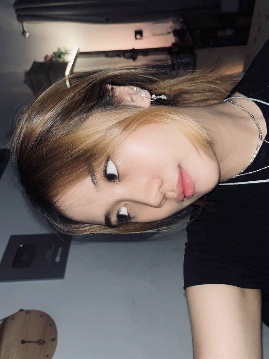 luvialbert's tweet photo. still alive https://t.co/a4MmrIk5KR