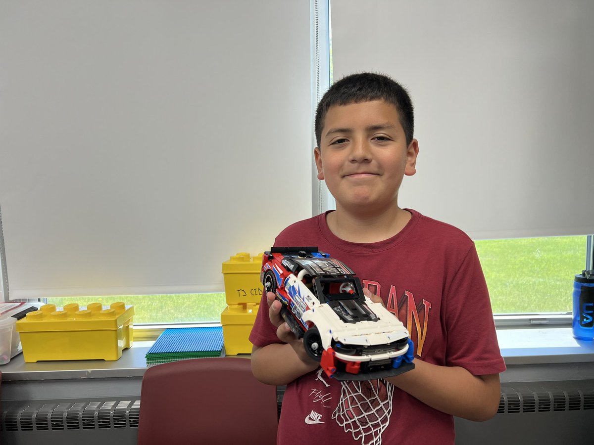 Ms. Selikoff tweet media