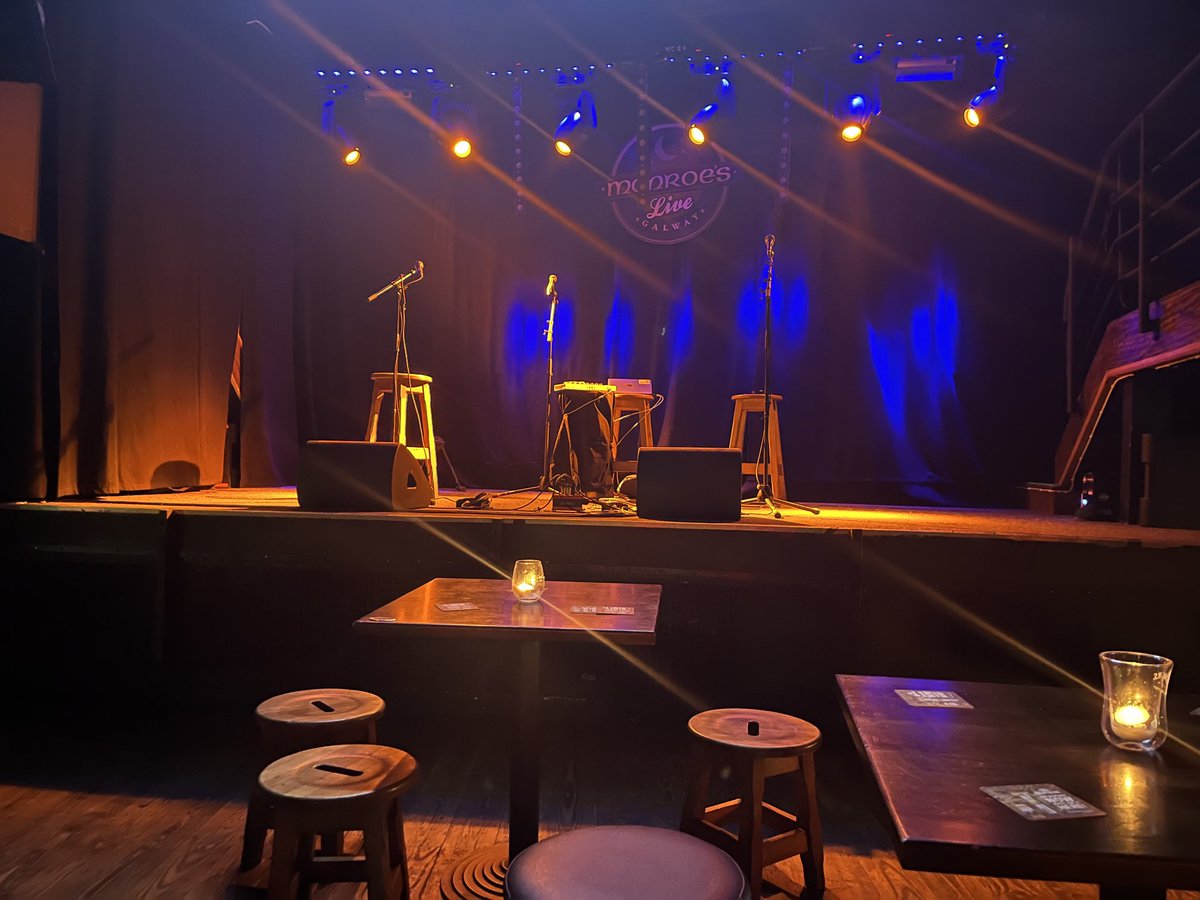 Waiting with great expectations for #mwardtweeting