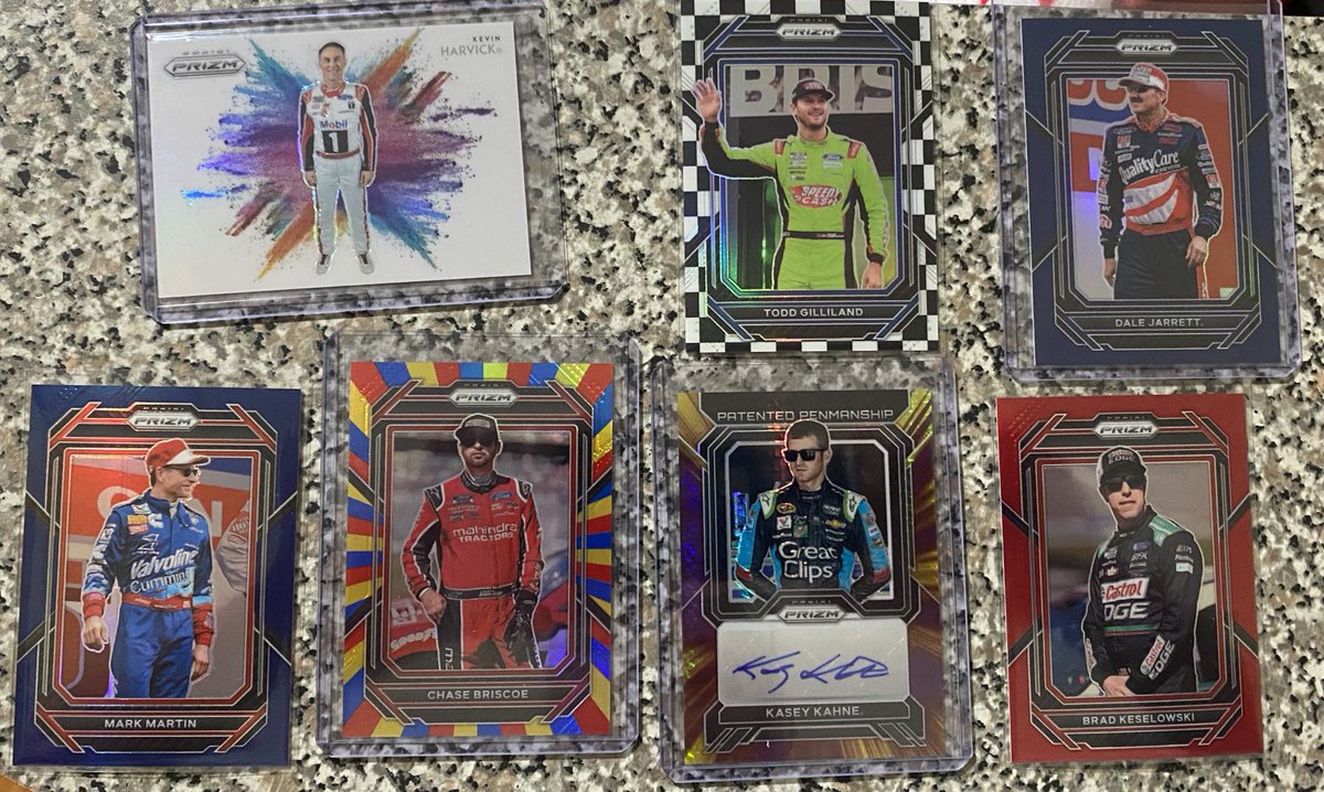 My hits from a few boxes of NASCAR Prizm. ⁦@CardPurchaser⁩