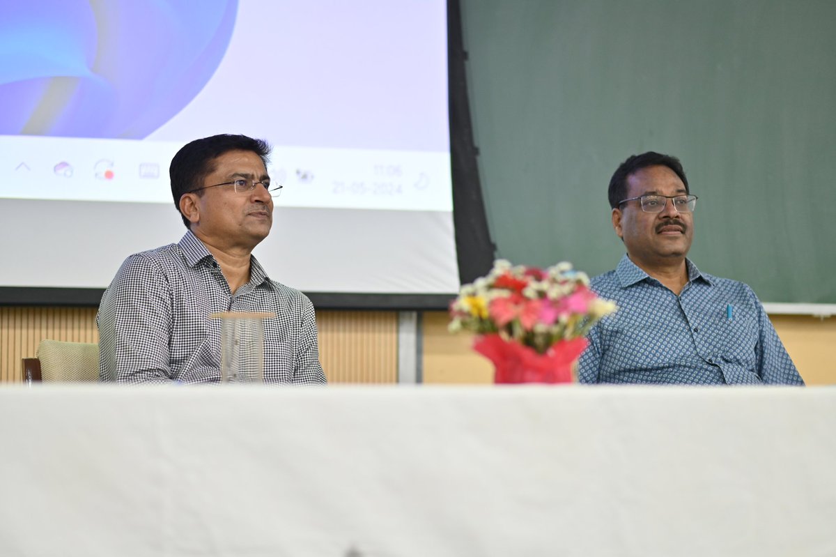 Had an interactive session at @iitroorkee on various Internships, Scholarships and Fellowships being offered by the Government of India as well as by various foreign agencies and Industries in India.