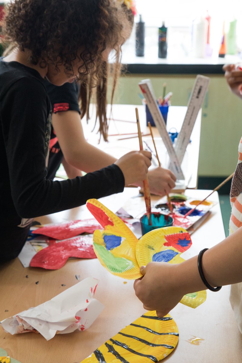 It's half-term next week (27 to 31 May) 🙌🏽 Find free and low-cost sports, arts, play and youth activities for children and young people of all ages near you 🏓 ⚽ 🎨 👉🏽 camdenrise.co.uk/newsandblogs/-…