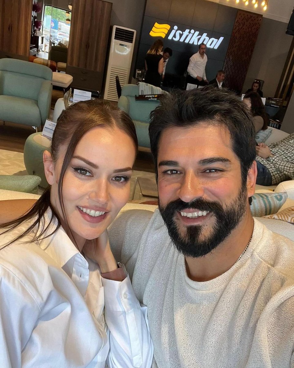 #repost @burakozcivit & @evcenf
burakozcivit 💛💛 @istikbal @evcenf
evcenf♥️😘😘😘😘😘

#buraközçivit #fahriyeevcenözçivit 🤩🔥🤍🧿#istikbal
Ozcivit Ailesi
#BurakÖzçivit #FahriyeEvcenÖzçivit