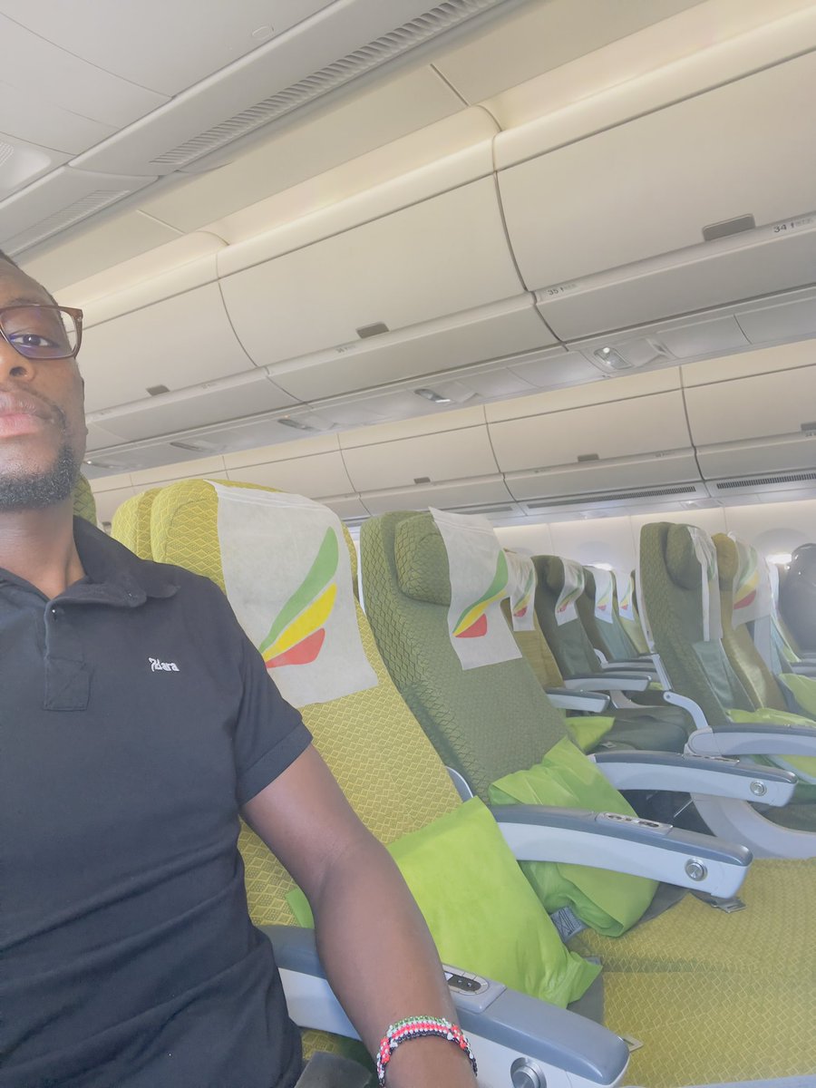 KakwenzaRukira's tweet photo. From Johannesburg, S.A to Harare, Zimbabwe, this Ethiopian Aircraft was almost empty. A week ago, I got one from Europe to Africa and it was almost empty too. Business going down? https://t.co/PouWwWwzyZ