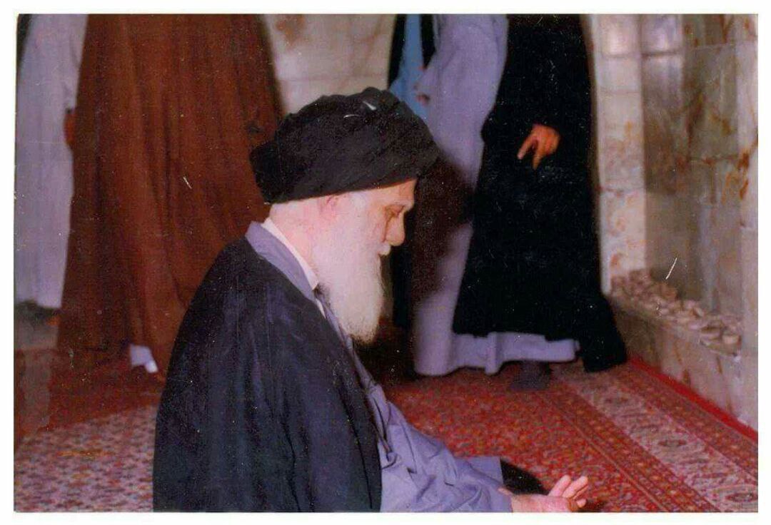 صوتك ثار صوتك ثار وتعلمنا نصير احرار
انت معلم هذا الجيل كلا كلا  اسرائيل 
#سيد_فاقد_صوتك_ثار