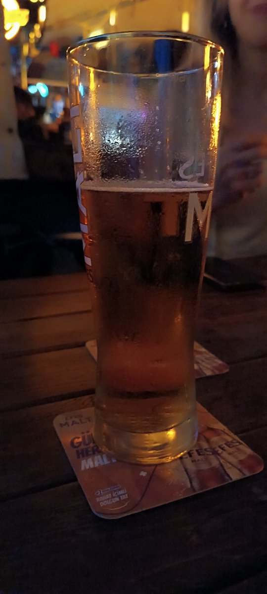 #alkolyasaklansın ne demek lan. Biz akıl sağlığımızı böyle korumaya çalışıyoruz 😒 Yeterince hayat boktan😒 ohhh yarasın bize 🤫