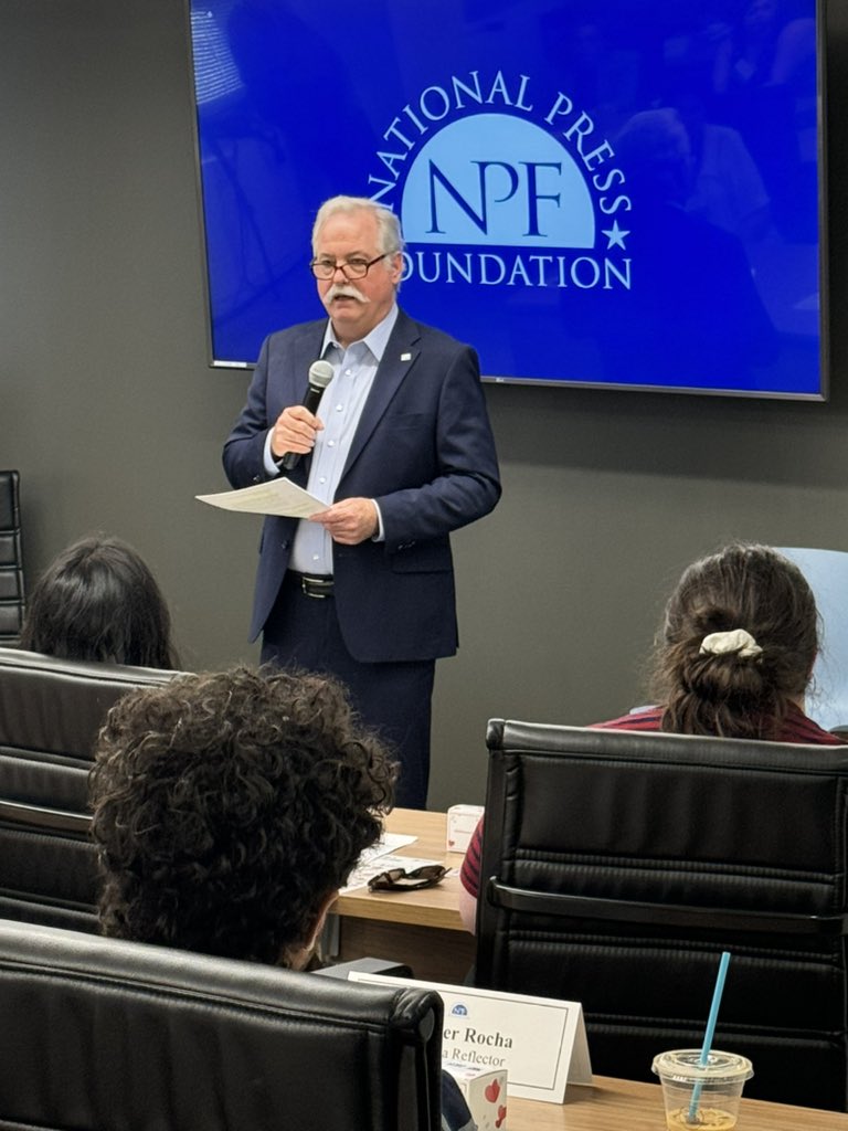 #HappeningNow: The @NatPress Covering Workplace Mental Health fellowship begins with a stirring reminder from @TheLuvuProject founder Richard Mattingly - “Mental health challenges affect us all.” #NPFfellows #mentalhealthawareness
